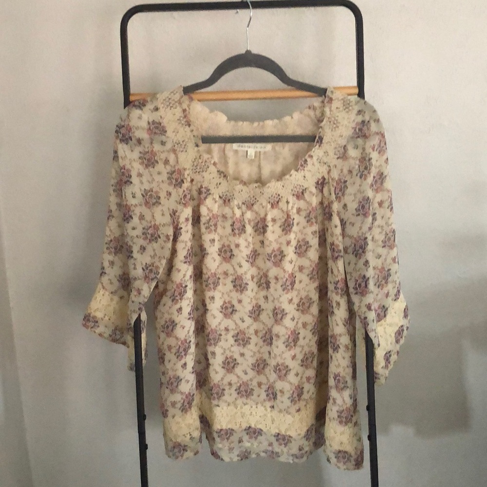 Daniel Rainn Floral Top